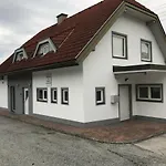 Appartments Feldkirchen דירה